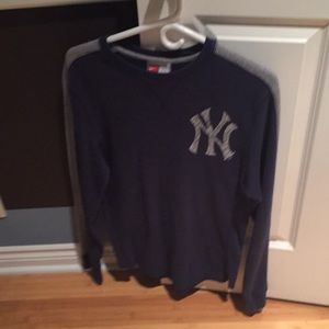 Men's New York Yankees shirt